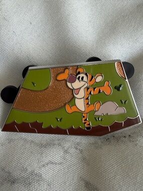 Disney | NWOT Tigger Winnie the Pooh Puzzle Pin